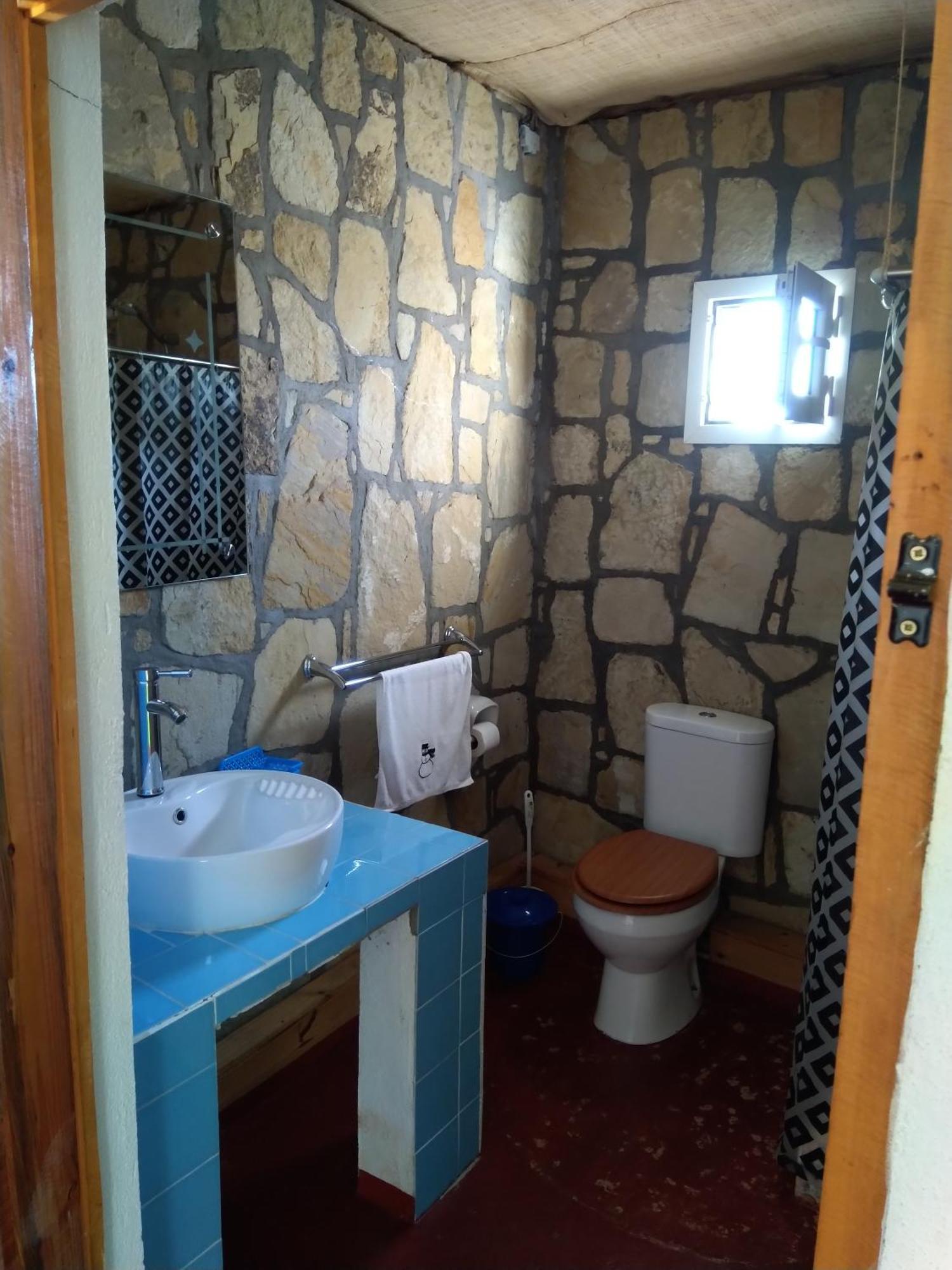 Chambre D'Hote Ristorante Pizzeria Liberta Ranohira エクステリア 写真